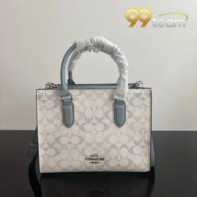 COACH | Item ID: 04363