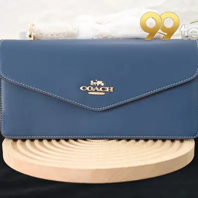 COACH | Item ID: 04738