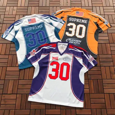 SUPREME T-Shirt