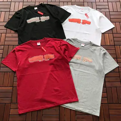 SUPREME T-Shirt