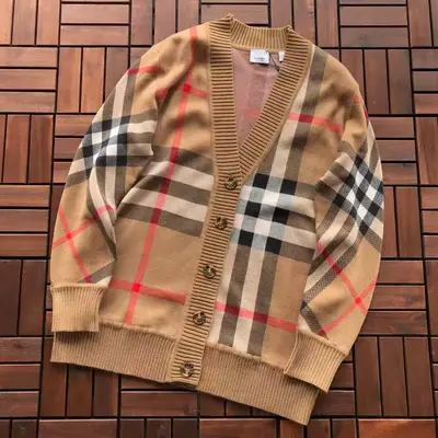BURBERRY Sweater