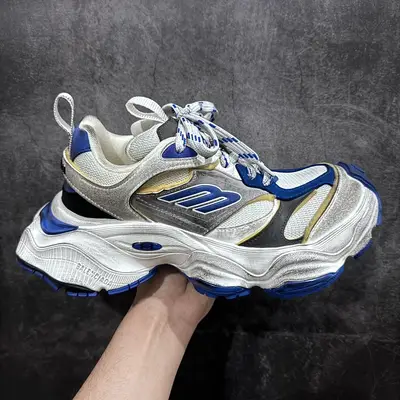 BALENCIAGA