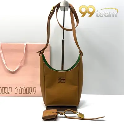 MIU MIU | Item ID: 08037