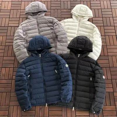 MONCLER Jacke