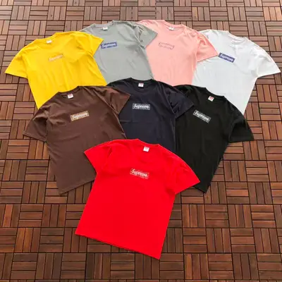 SUPREME T-Shirt