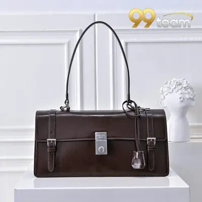 PRADA | Item ID: 09588