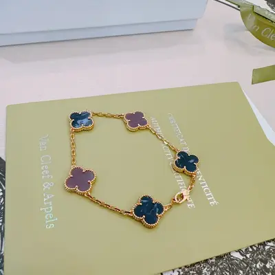 VAN CLEEF & ARPELS Schmuck