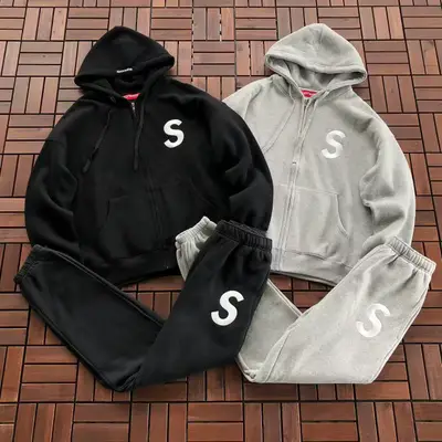 SUPREME Hoodie
