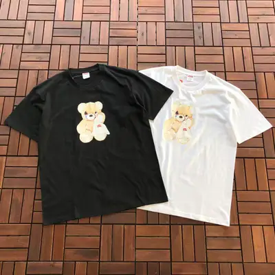 SUPREME T-Shirt