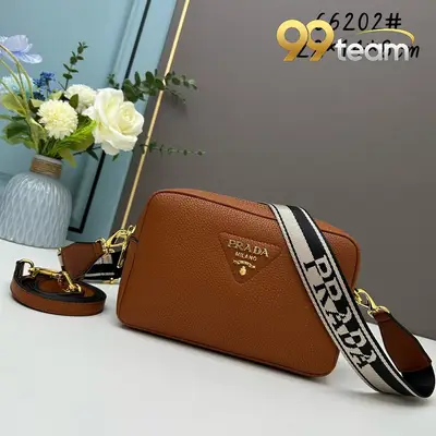 PRADA | Item ID: 09552
