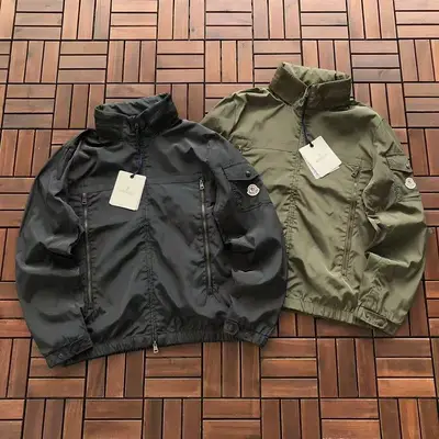 MONCLER Jacke