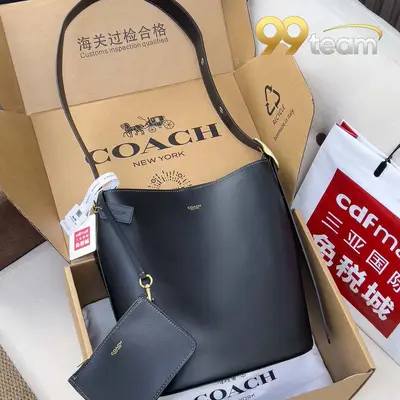 COACH | Item ID: 04641