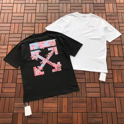 OFF-WHITE T-Shirt
