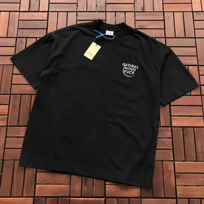 VETEMENTS T-Shirt
