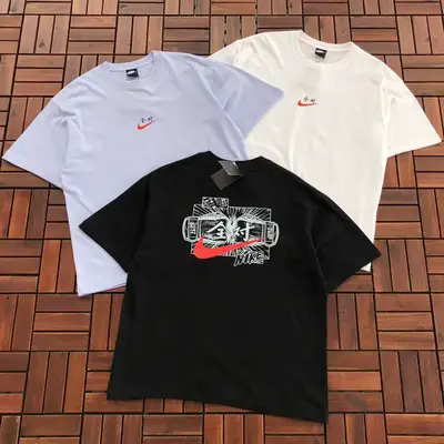 NIKE T-Shirt