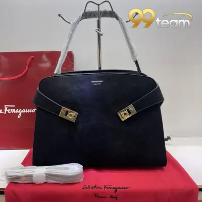 FERRAGAMO | Item ID: 22147