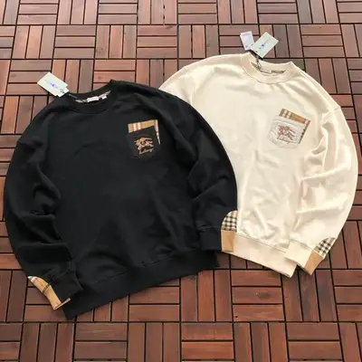 BURBERRY Sweater