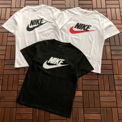 NIKE T-Shirt