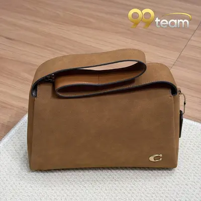 COACH | Item ID: 04568