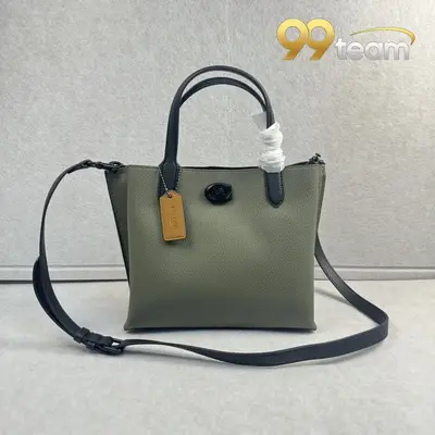 COACH | Item ID: 04893