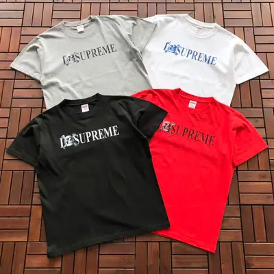 SUPREME T-Shirt