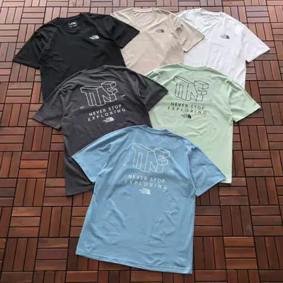 THE NORTH FACE T-Shirt