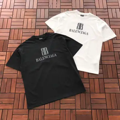 BALENCIAGA T-Shirt