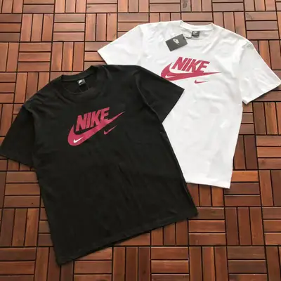 NIKE T-Shirt