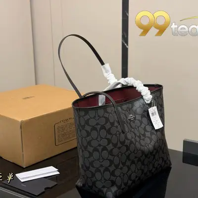COACH | Item ID: 04482