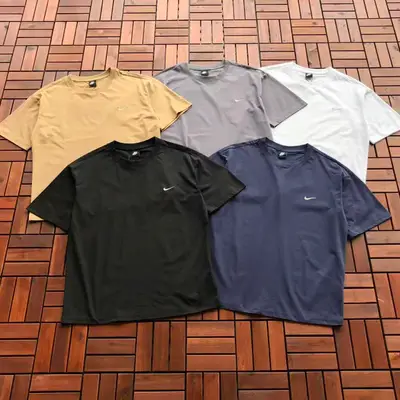 NIKE T-Shirt