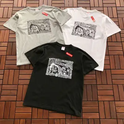 SUPREME T-Shirt