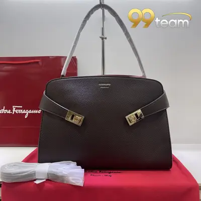 FERRAGAMO | Item ID: 22126