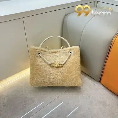 BOTTEGA VENETTA | Item ID: 20895