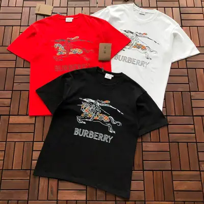 BURBERRY T-Shirt