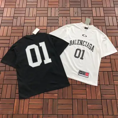 BALENCIAGA T-Shirt