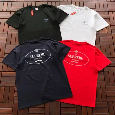 SUPREME T-Shirt