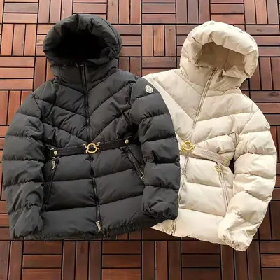 MONCLER Jacke