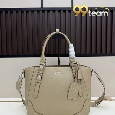 PRADA | Item ID: 09266
