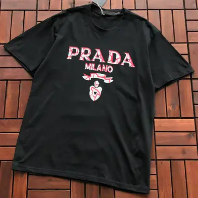 PRADA T-Shirt