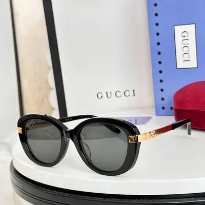 GUCCI Brille