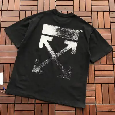 OFF-WHITE T-Shirt