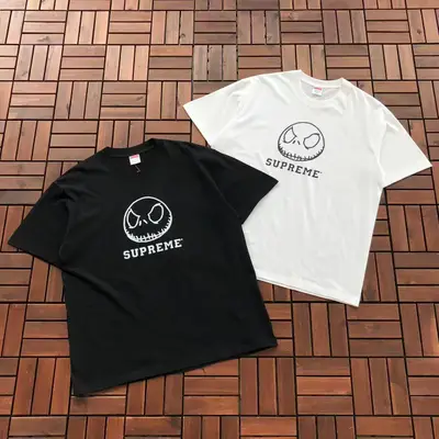 SUPREME T-Shirt