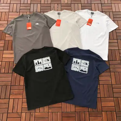 THE NORTH FACE T-Shirt
