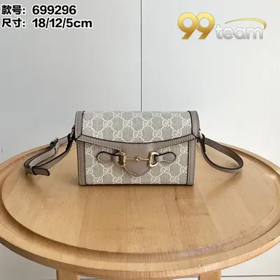 GUCCI | Item ID: 16304