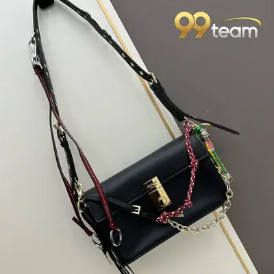 PRADA | Item ID: 09437