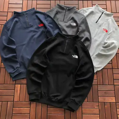 THE NORTH FACE Sweater