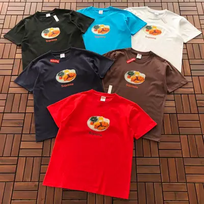 SUPREME T-Shirt