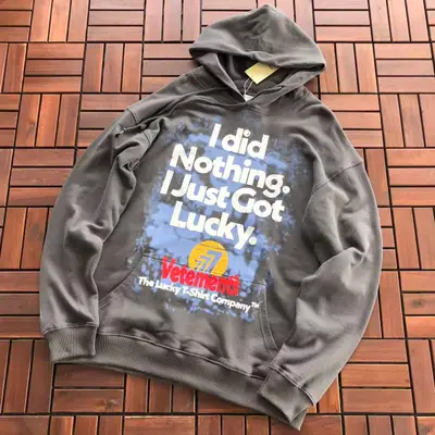 VETEMENTS Hoodie