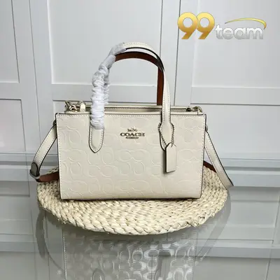 COACH | Item ID: 04763