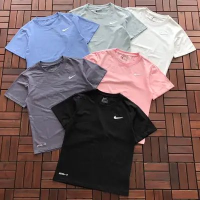 NIKE T-Shirt